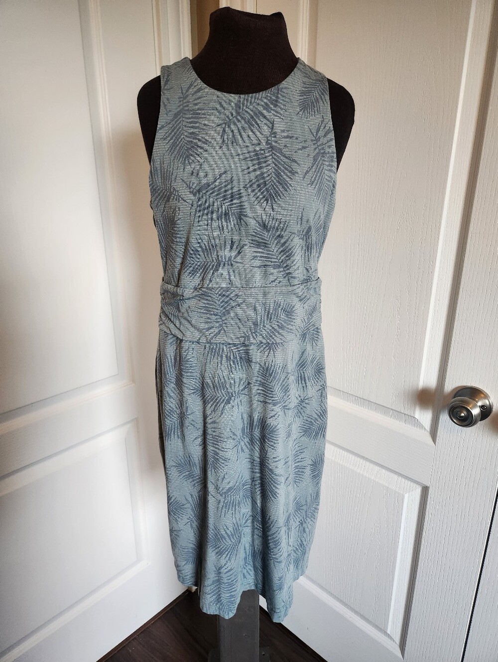 Women's Kuhl Dress Size small - Picture 2 of 9